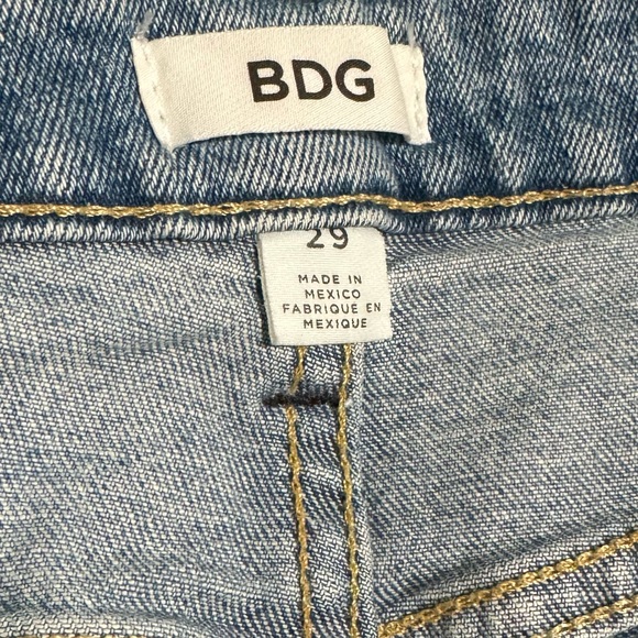 BDG 29W High Rise Crop Kick Jean Women’s 29W - Picture 6 of 8